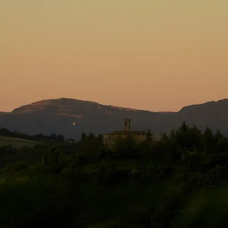 Scavolo Borgo אורחן *